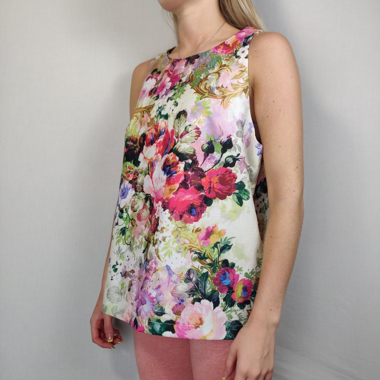 Glamorous White Floral Sleeveless Shirt Women Size Large