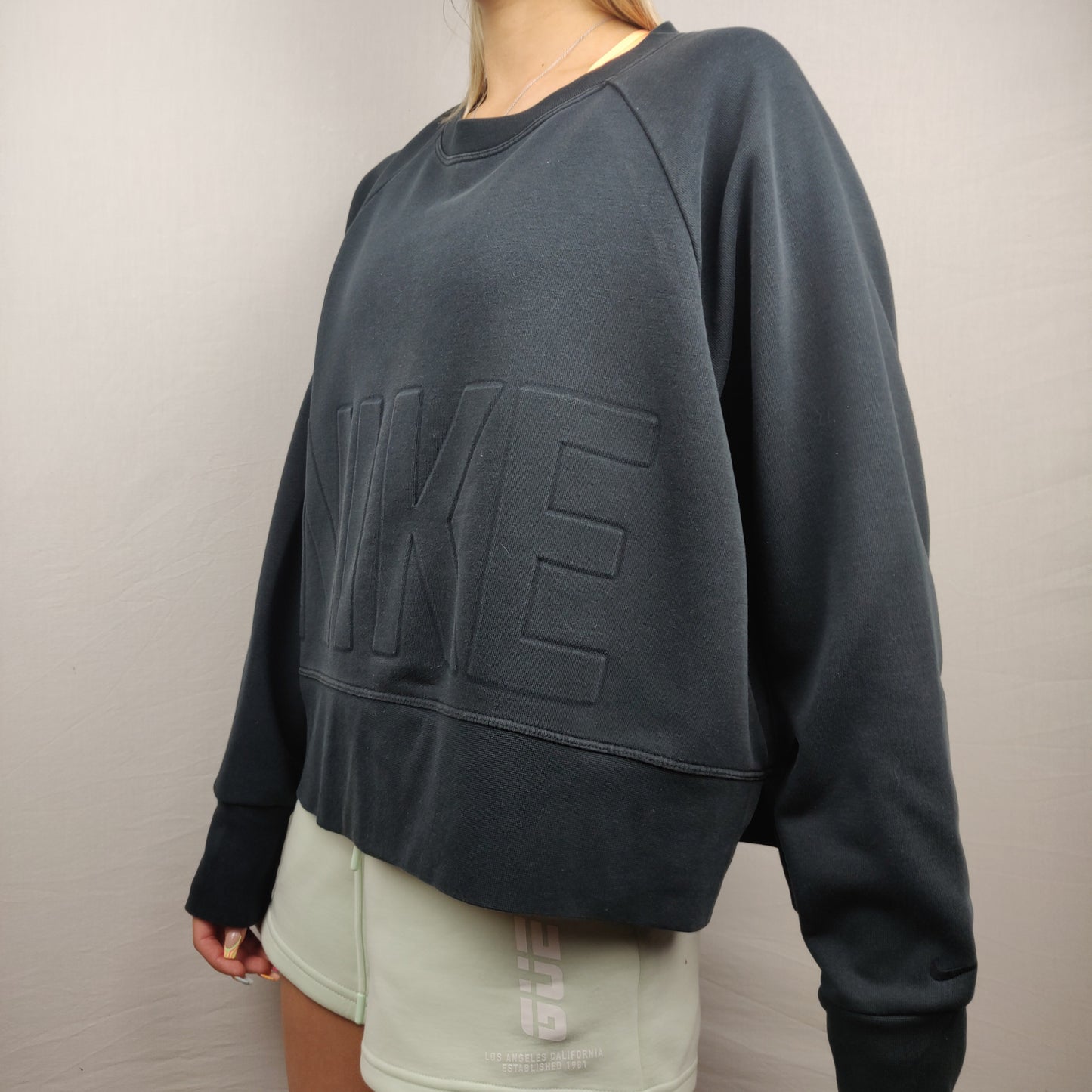 Nike Dri Fit Black Long Sleeve Cropped Sweatshirt Top Women Size Large