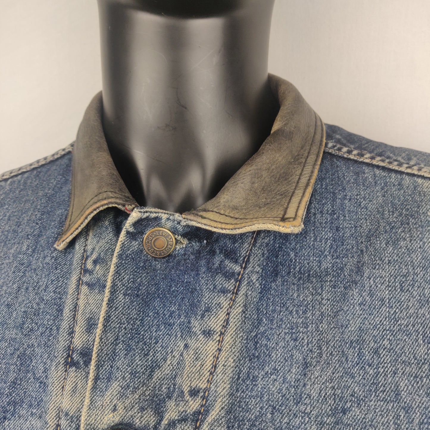 Levi Strauss & Co Vintage 1985 Blue Cropped Denim Jacket Men Size Large