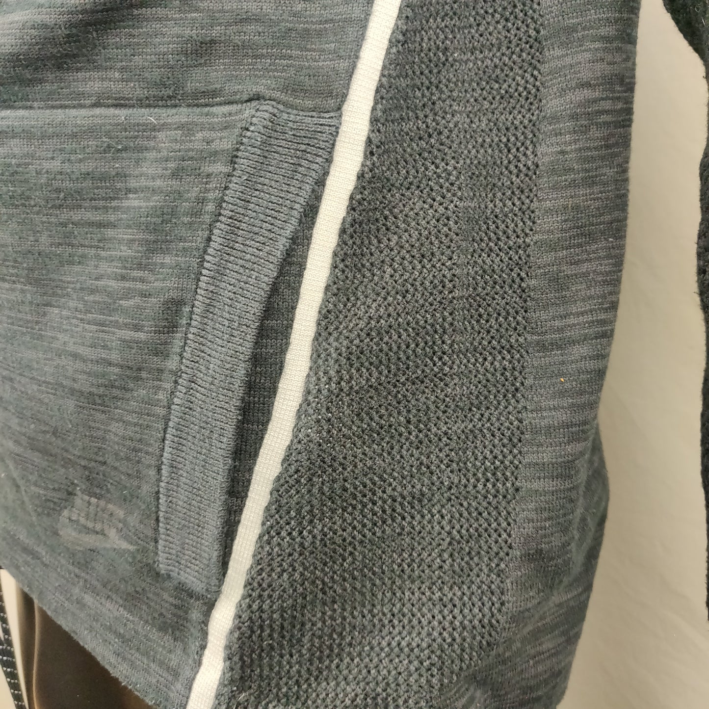 Nike Tech Knit Crew Black Sweatshirt Women Size Large